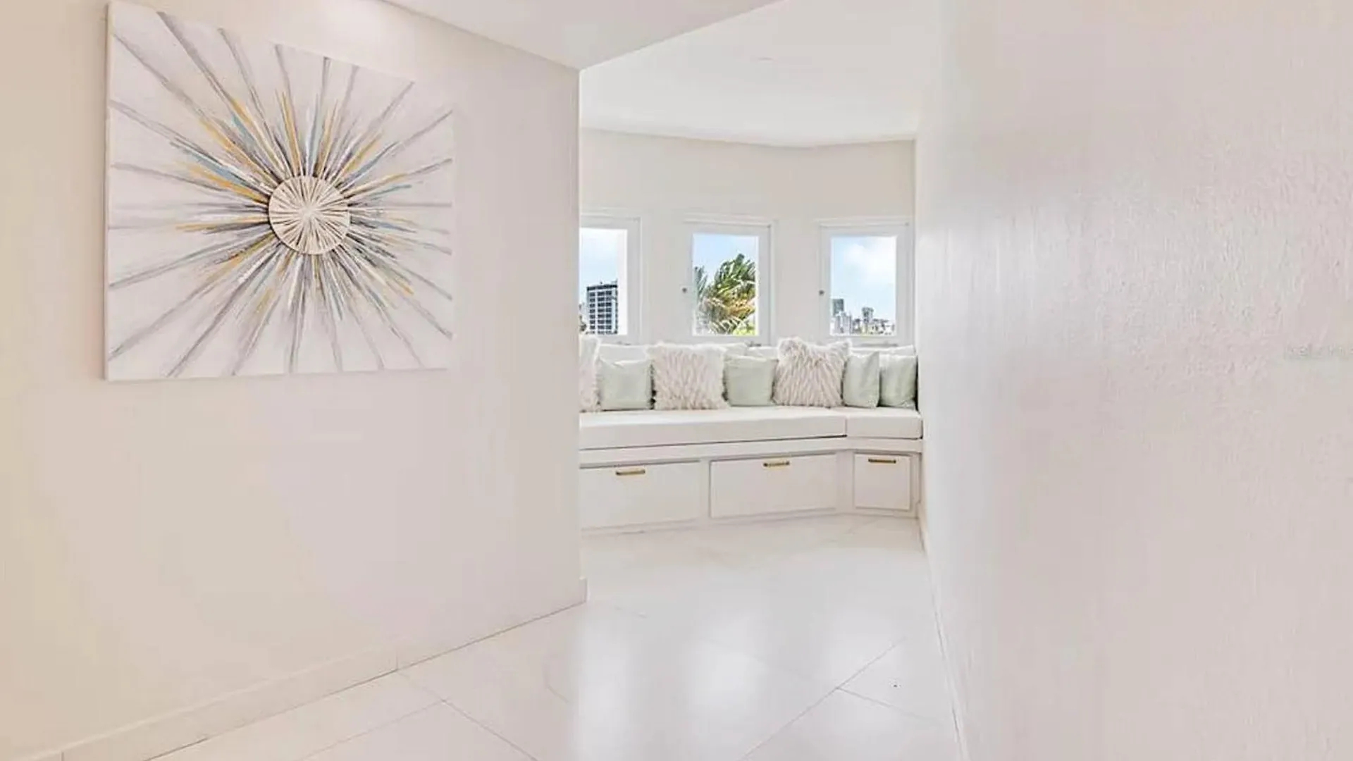 Oceanview Sub Penthouse, Walk To Beach & Pool San Juan Apartment